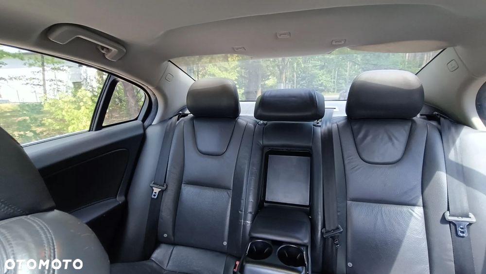 Volvo S60 2.5 T5 - 6