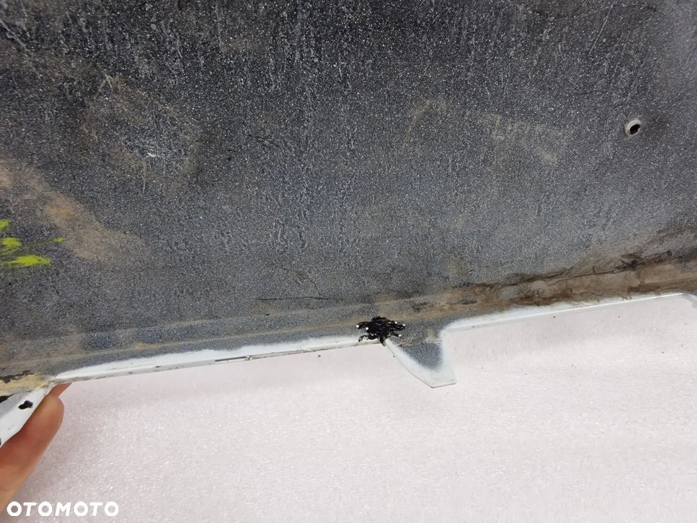 VW UP LIFT 16- BLENDA / LISTWA KRATKI ŚRODKOWEJ , NR AUKCJI KR159 - 17