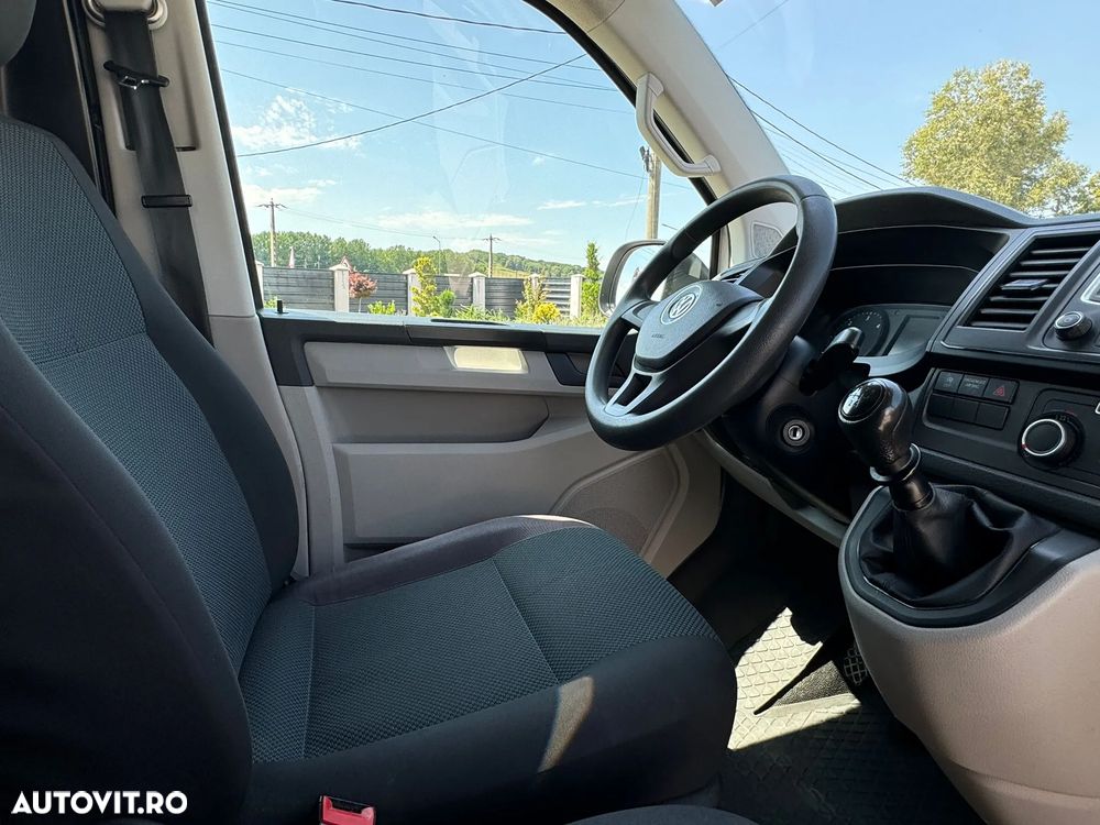 Volkswagen Transporter Kombi T6 2.0 TDI 75 kW KR - 12