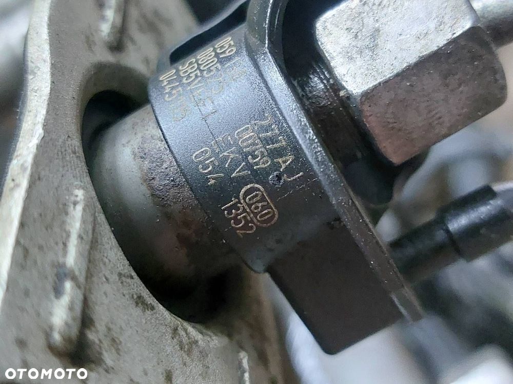 POMPA WTRYSKOWA + WTRYSKIWACZE + LISTWA KOMPLET AUDI A6 C6 2.7 TDI - 8