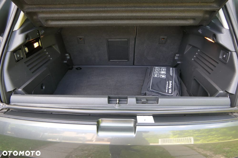 Peugeot 3008 HDi FAP 150 Platinum - 32