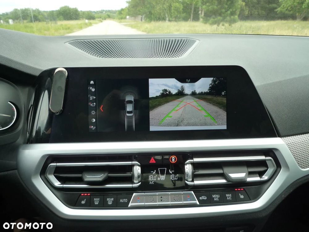 BMW Seria 3 330i M Sport sport - 35