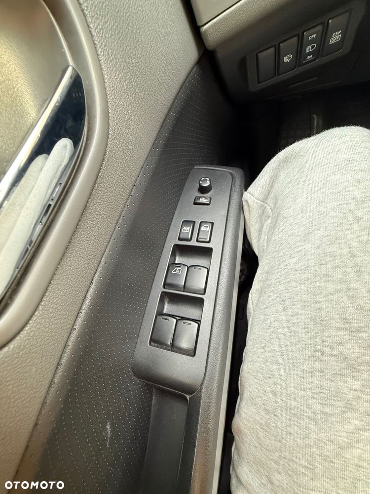 Nissan X-Trail - 12