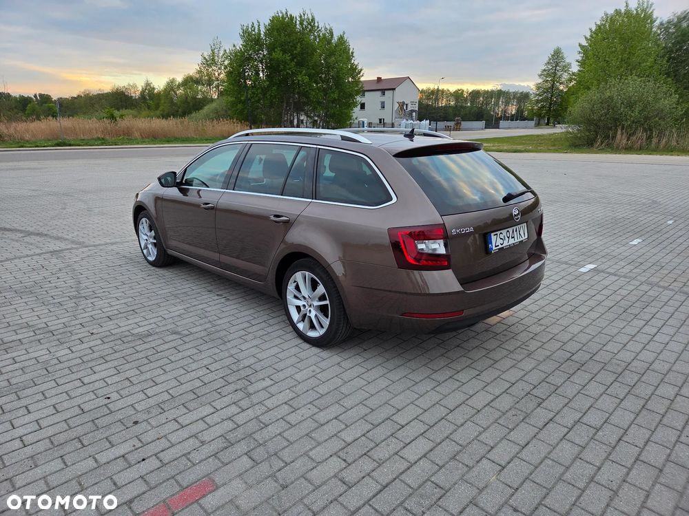Skoda Octavia 2.0 TDI Style DSG - 3