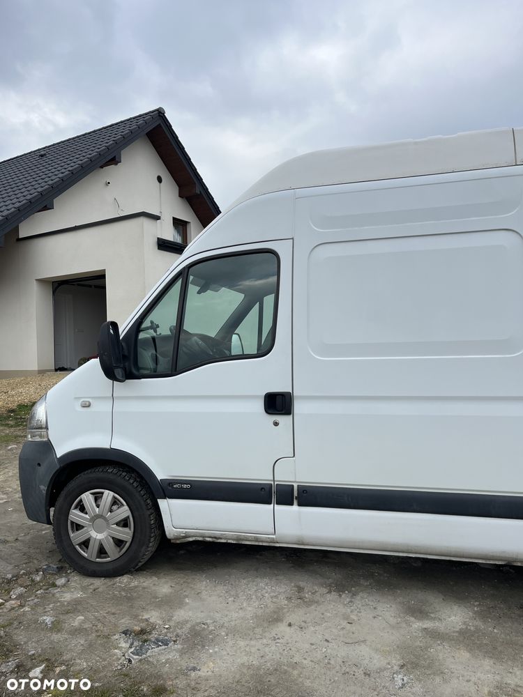 Nissan INTERSTAR - 4