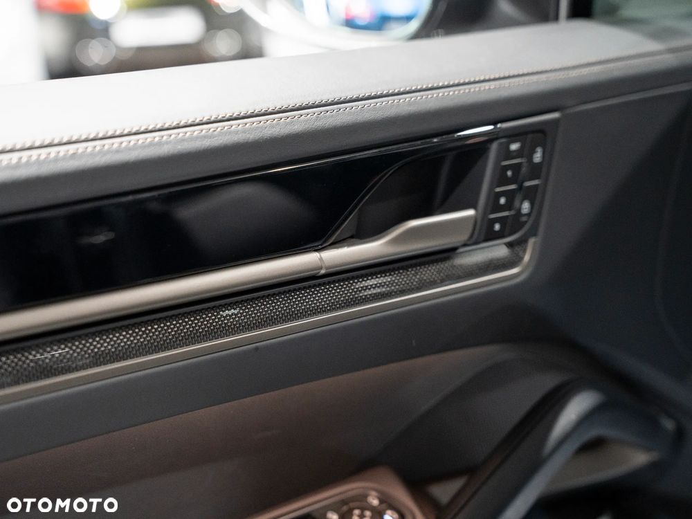 Porsche Cayenne Turbo E-Hybrid PHEV - 33