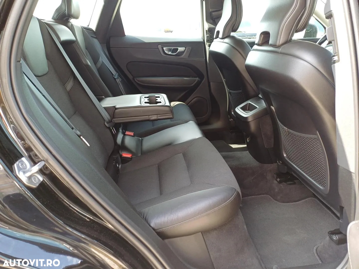 Volvo XC 60 B4 D AWD Geartronic Momentum - 21