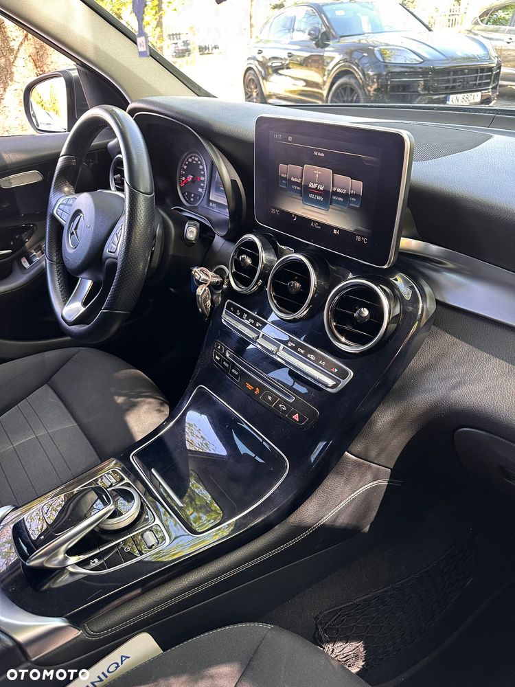 Mercedes-Benz GLC - 28