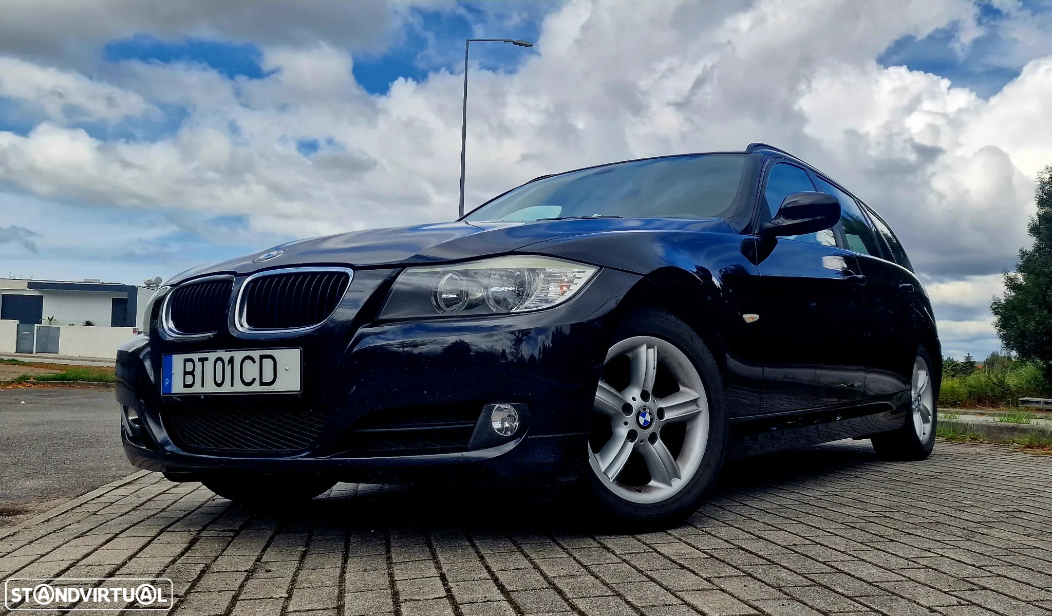 BMW 318 d DPF Touring - 12