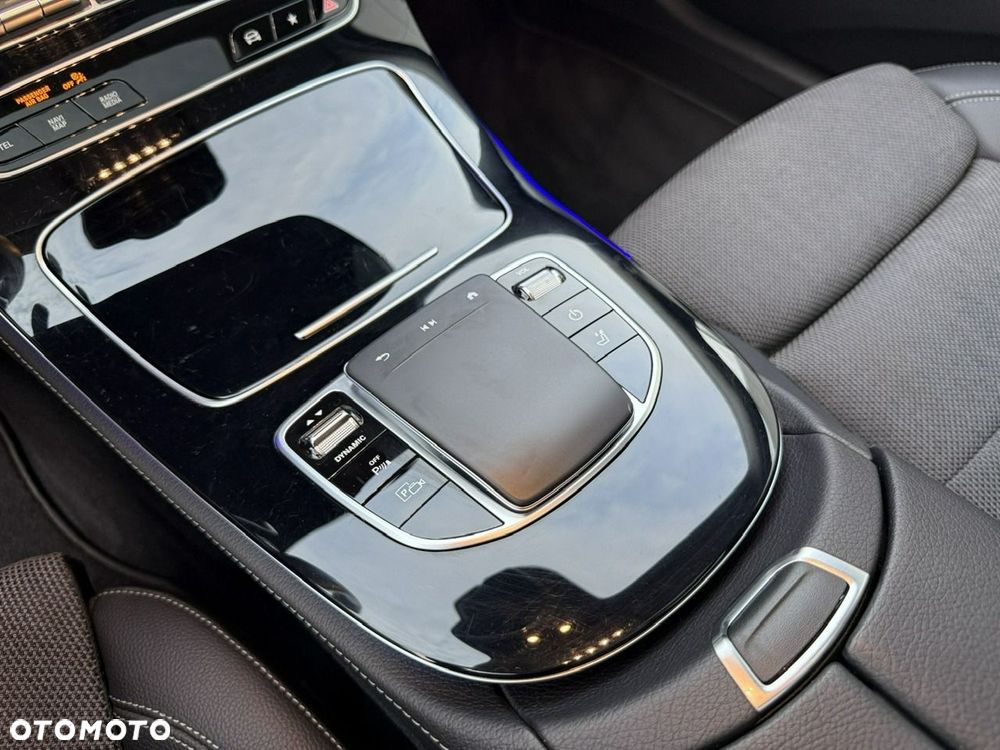 Mercedes-Benz Klasa E - 15
