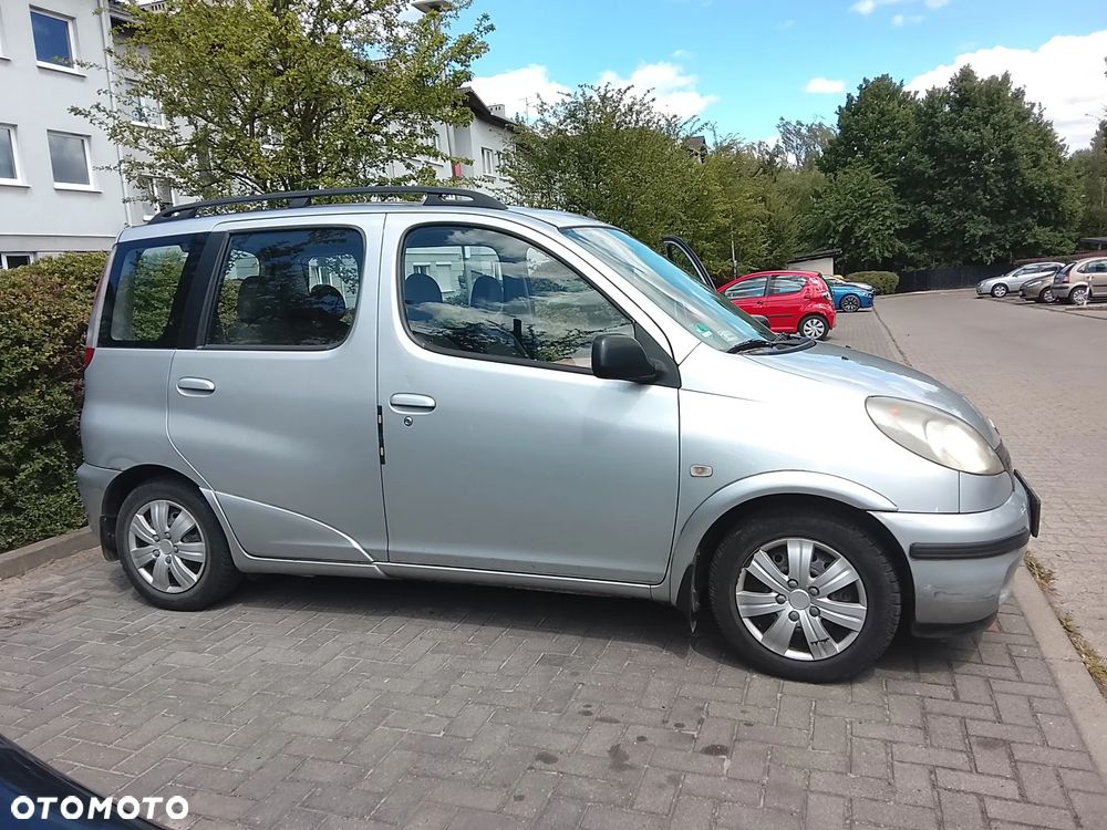Toyota Yaris Verso 1.3 - 2