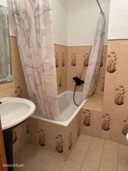 Vendo Moradia T5 - Grande imagem: 5/8