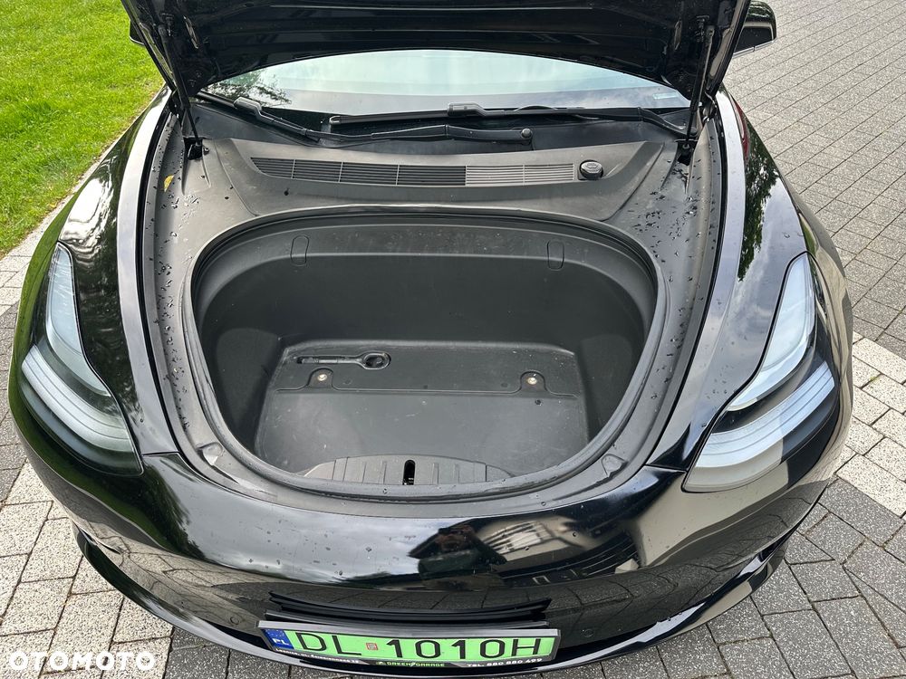 Tesla Model 3 - 36