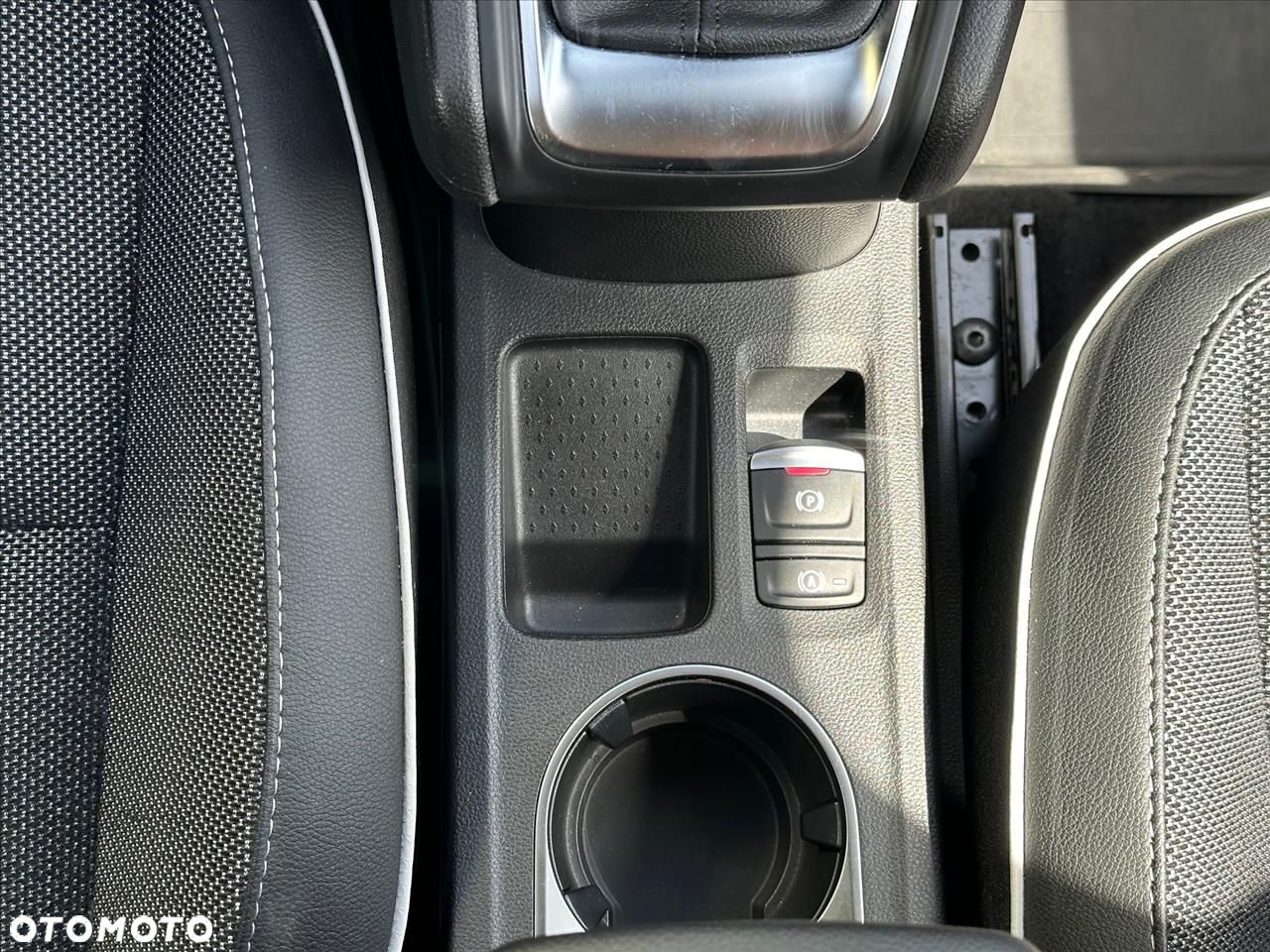 Renault Captur 1.0 TCe Techno - 10