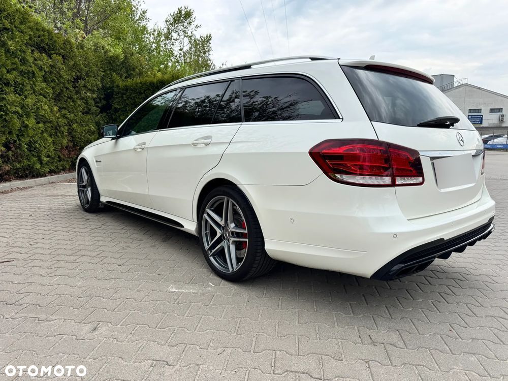 Mercedes-Benz Klasa E 63 AMG S 4-Matic - 17