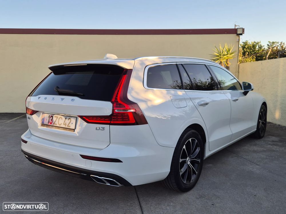 Volvo V60 2.0 D3 Momentum — fotografia 20