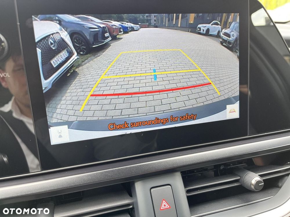 Lexus UX 250h GPF Business AWD - 19
