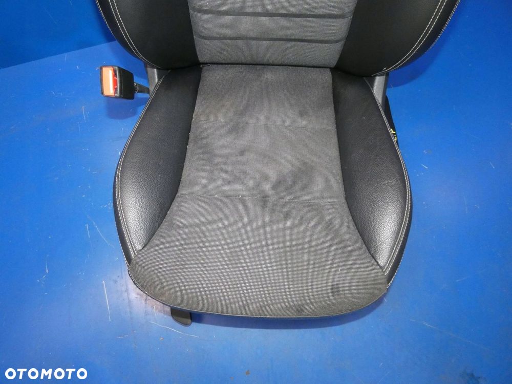 MERCEDES A KLASA W176 FOTEL KIEROWCY LEWY - STAN JAK NA FOTO - 2