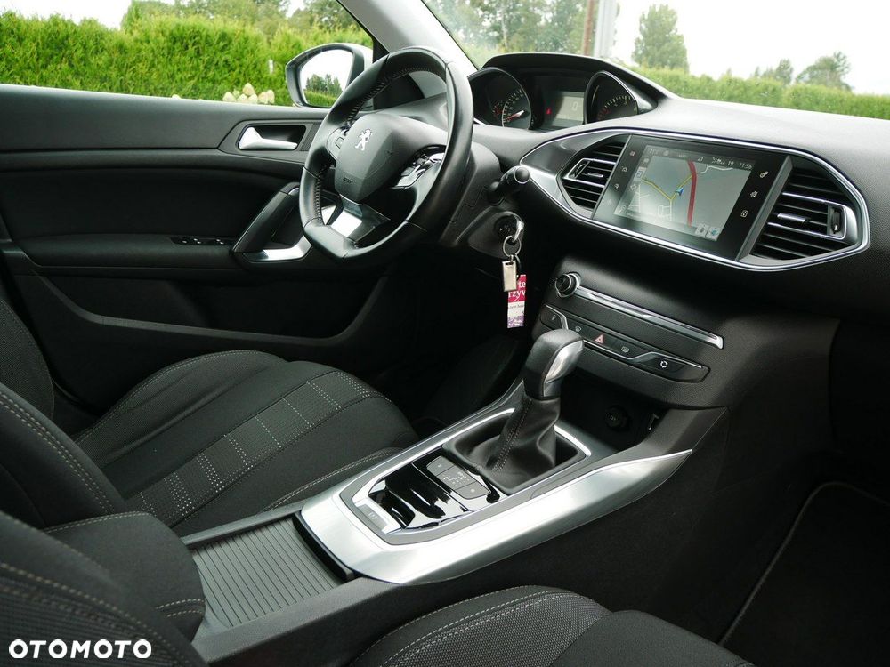 Peugeot 308 BlueHDi FAP 150 Stop&Start Automatik Allure - 21