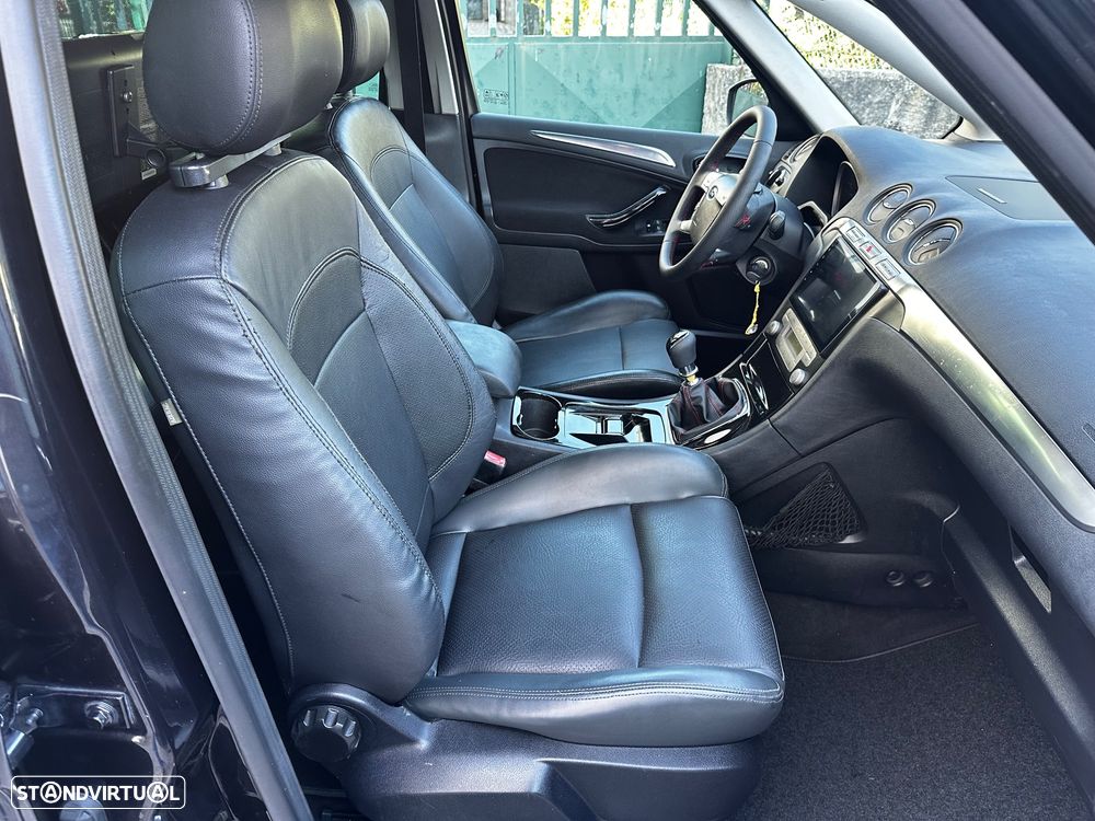 Ford S-Max 2.0 TDCi Titanium 7L - 13