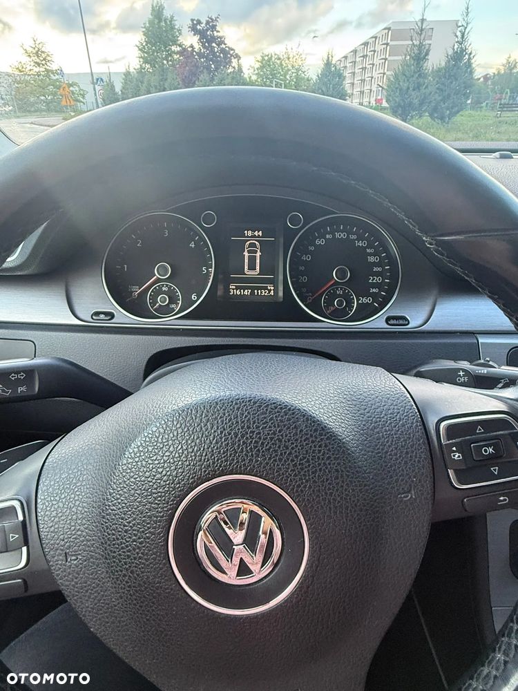 Volkswagen Passat 2.0 TDI DPF Highline DSG - 18
