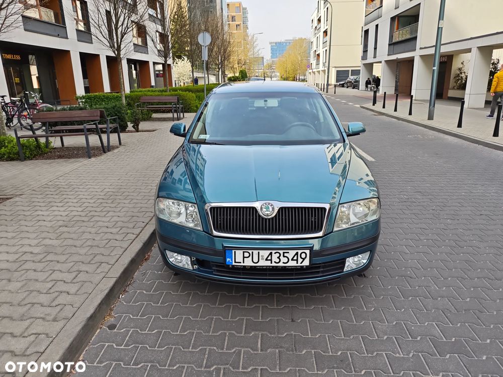 Skoda Octavia 1.6 FSI Ambiente - 18