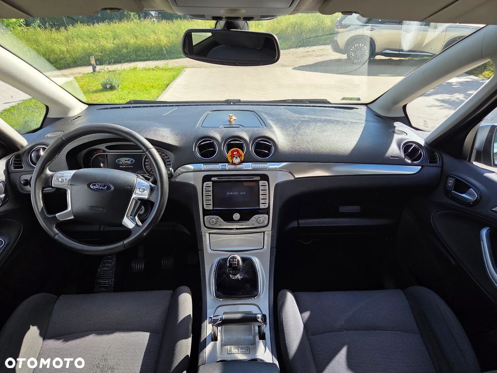 Ford S-Max - 8