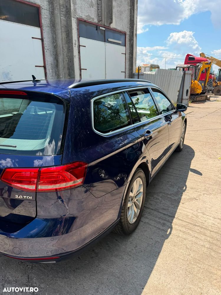 Volkswagen Passat 2.0 TDI DSG Comfortline - 3