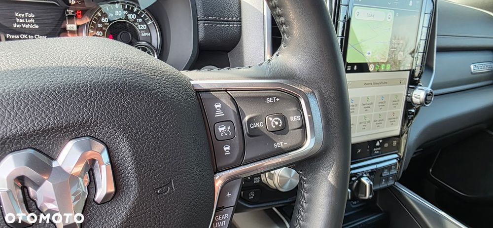 RAM 1500 5.7 Crew Cab Shortbed Laramie Black - 24