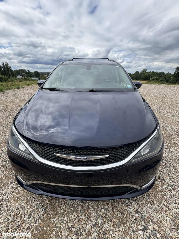 Chrysler Pacifica - 6