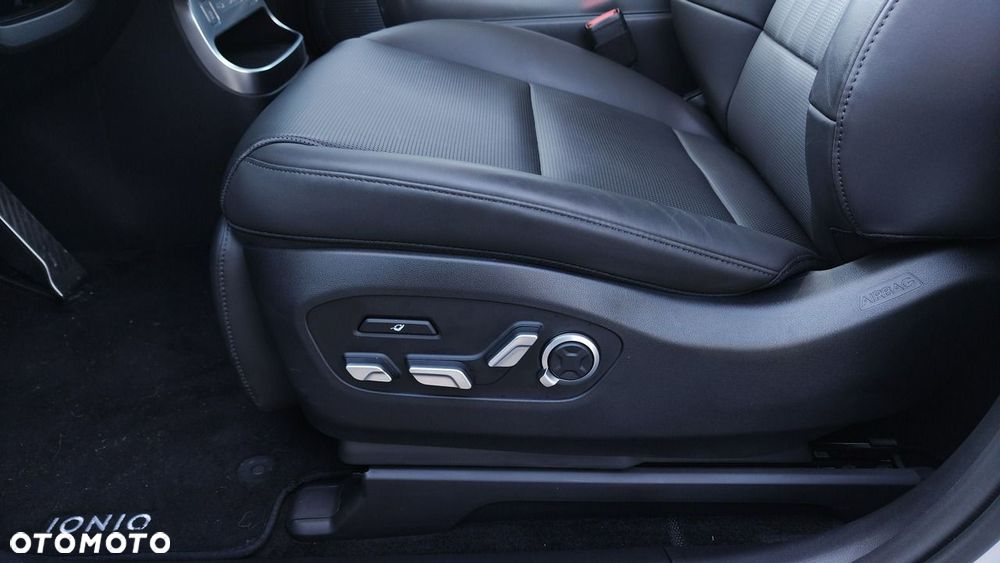 Hyundai IONIQ 9 110kWh Calligraphy AWD - 12