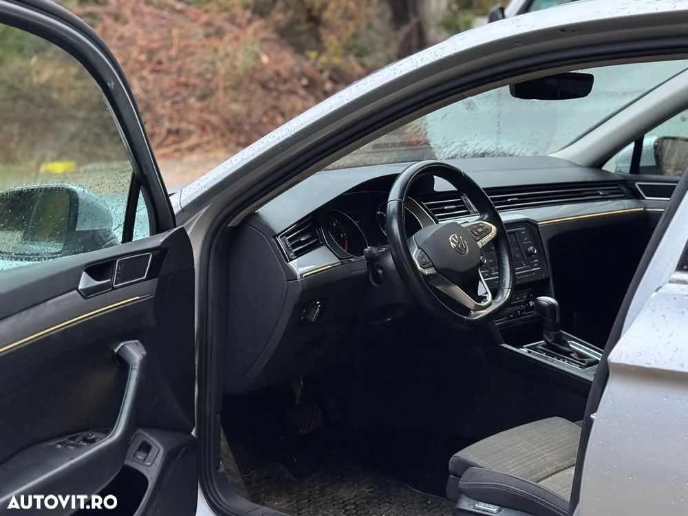 Volkswagen Passat Variant 2.0 TDI DSG Comfortline - 22