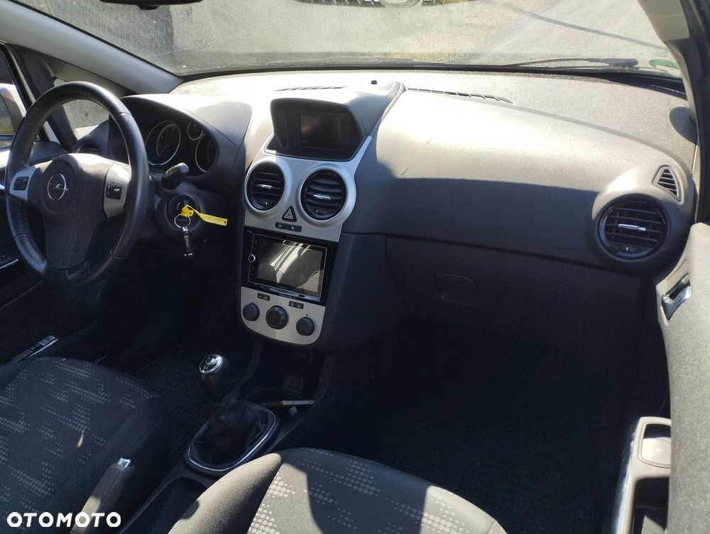 Opel Corsa - 11