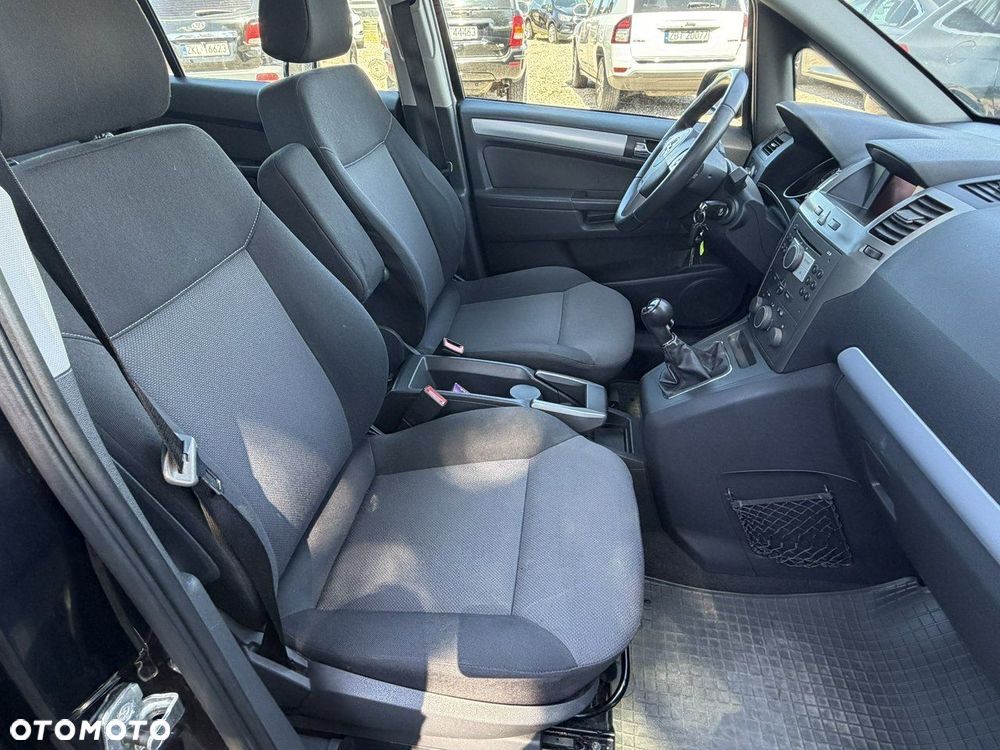 Opel Zafira - 8