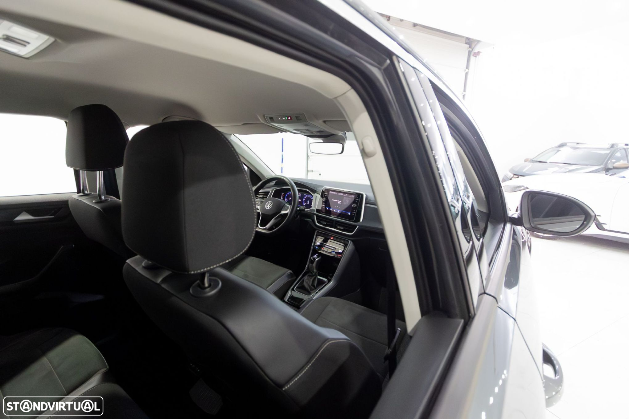 VW T-Roc 1.5 TSI Life DSG - 25
