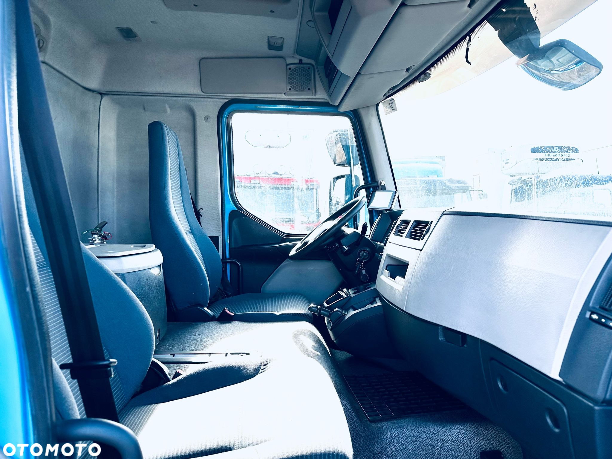 Volvo FL 240 EEV / REGULACJĄ WYSOKOŚCI SKRZYNI / WINDA ZEPRO - 21