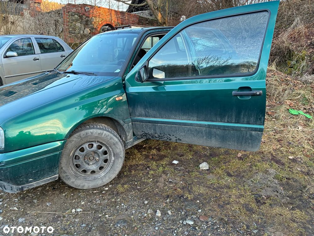 Volkswagen Golf 1.4 - 4