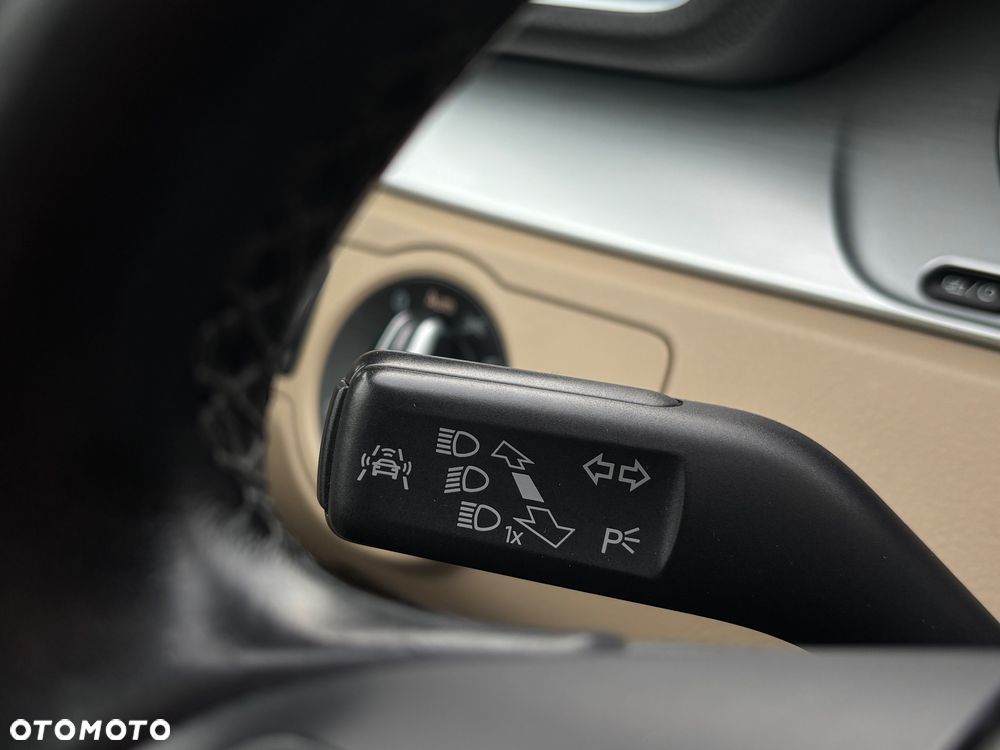 Volkswagen CC 2.0 TDI BlueMotion Technology - 39