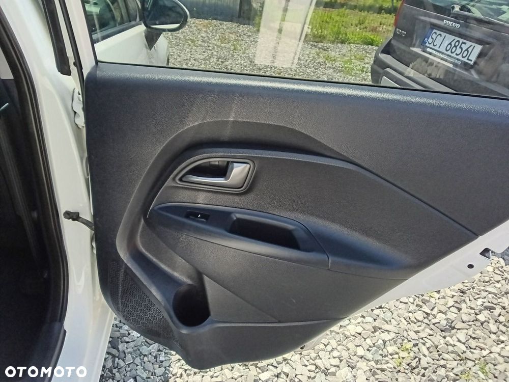 Kia Rio 1.2 Dream Team Edition - 28