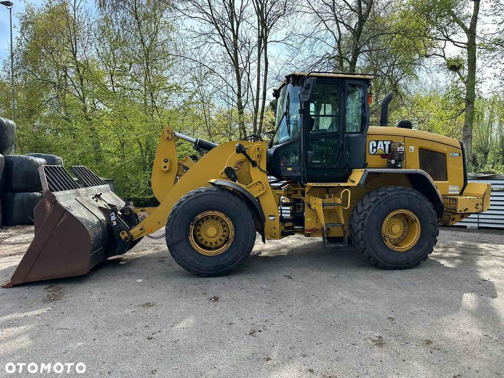 Caterpillar 938M - 8
