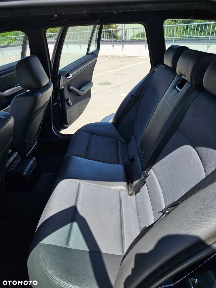 BMW Seria 3 320i - 28