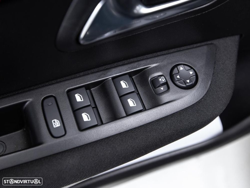 Peugeot 208 1.2 PureTech Active Pack - 13