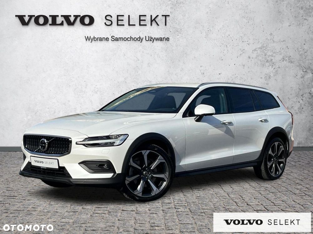 Volvo V60 Cross Country - 1