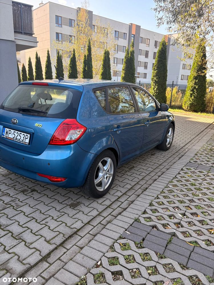 Kia Ceed - 6
