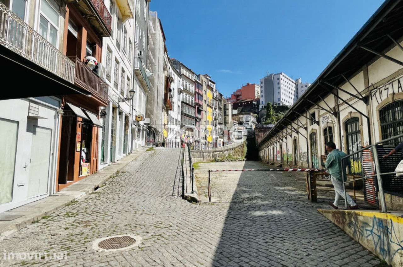 Estabelecimento Comercial para Venda – Centro do Porto - Grande imagem: 4/13