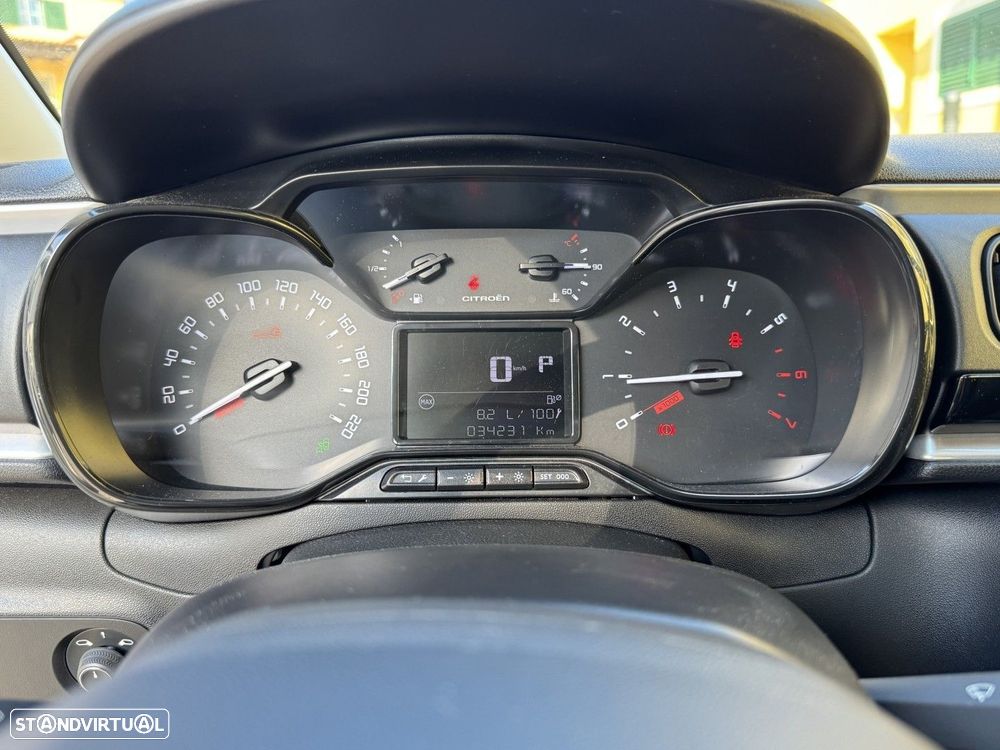 Citroën C3 1.2 PureTech Shine EAT6 - 27