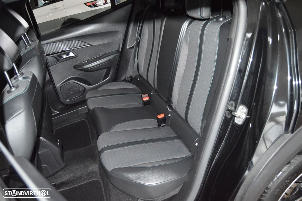 Peugeot 2008 1.5 BlueHDi Allure Pack - 46