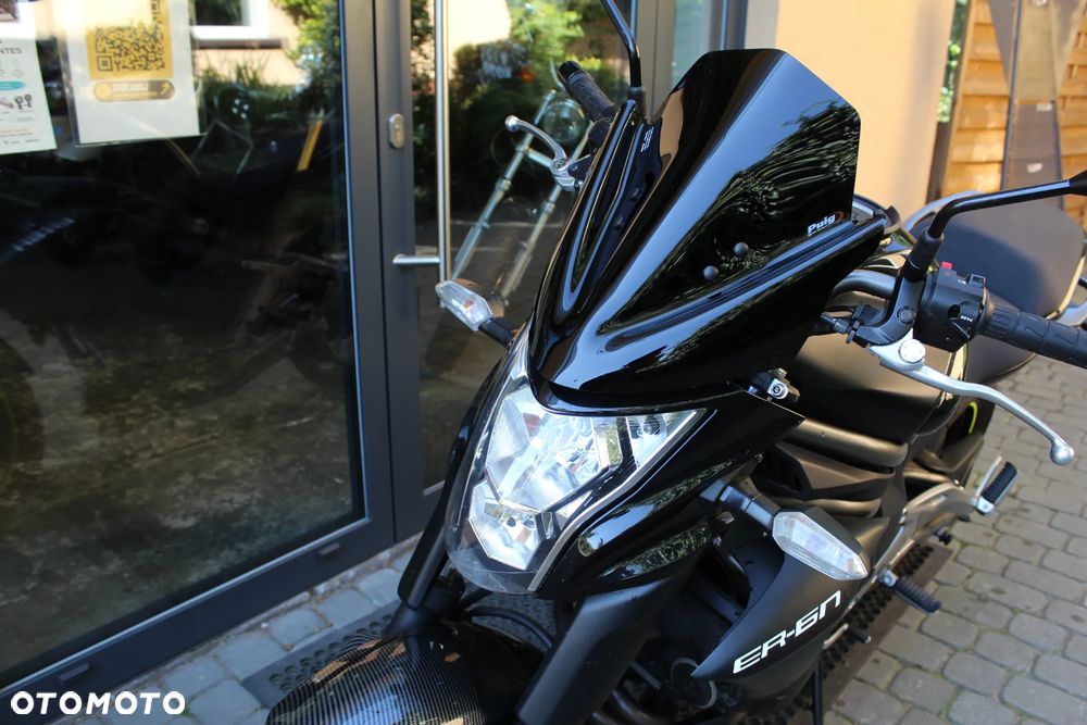 Kawasaki ER - 8