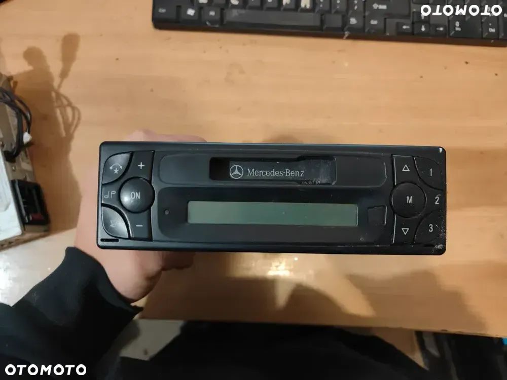 Radio Mercedes Vito W638 A0048200686 - 1