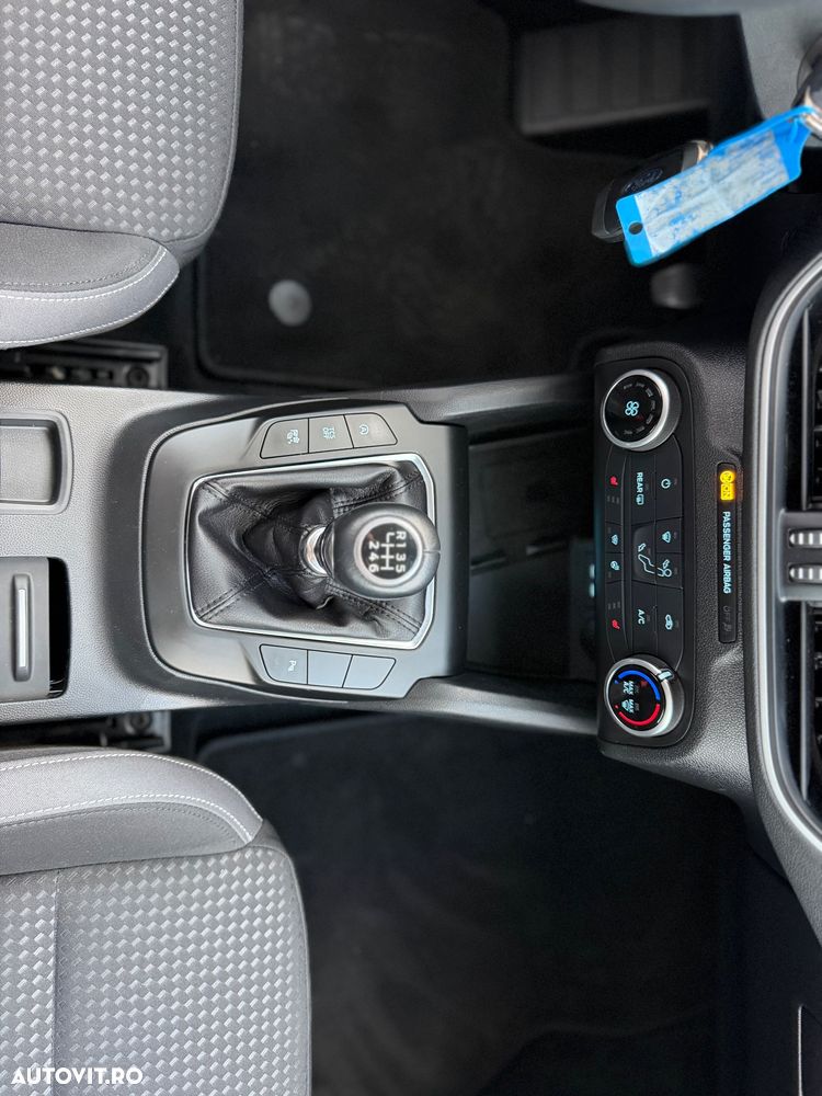 Ford Focus - 17
